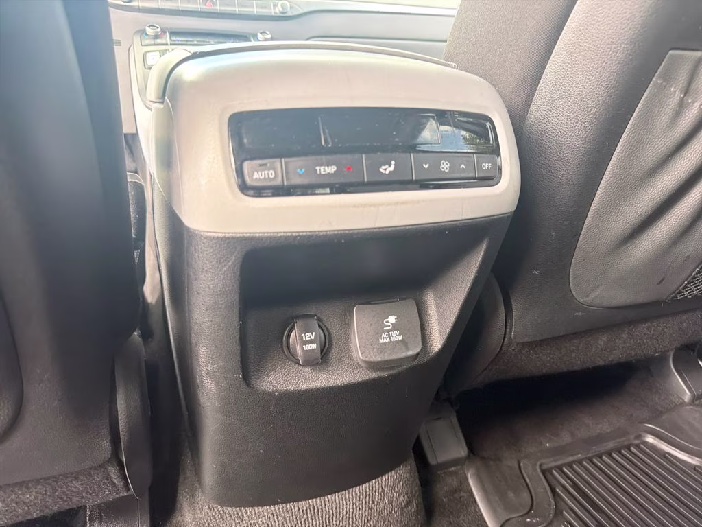 2021 Typhoon Silver Hyundai Palisade SEL FWD SUV