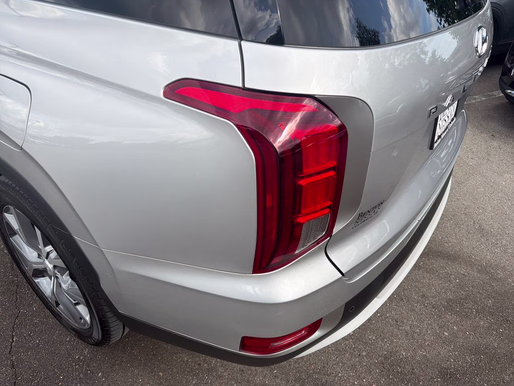2021 Typhoon Silver Hyundai Palisade SEL FWD SUV