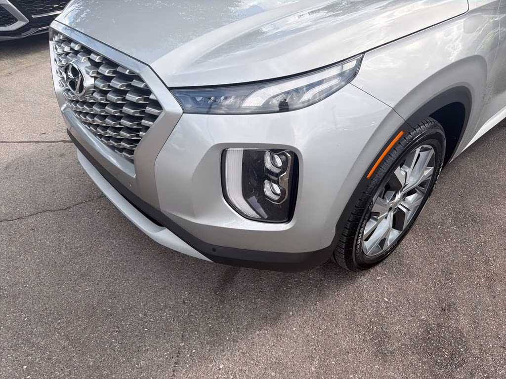 2021 Typhoon Silver Hyundai Palisade SEL FWD SUV