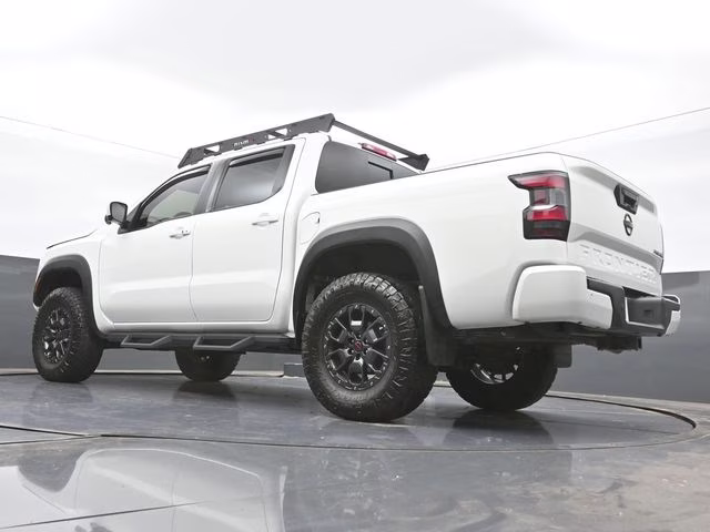 2023 Glacier White Nissan Frontier PRO-4X 4X4 Truck