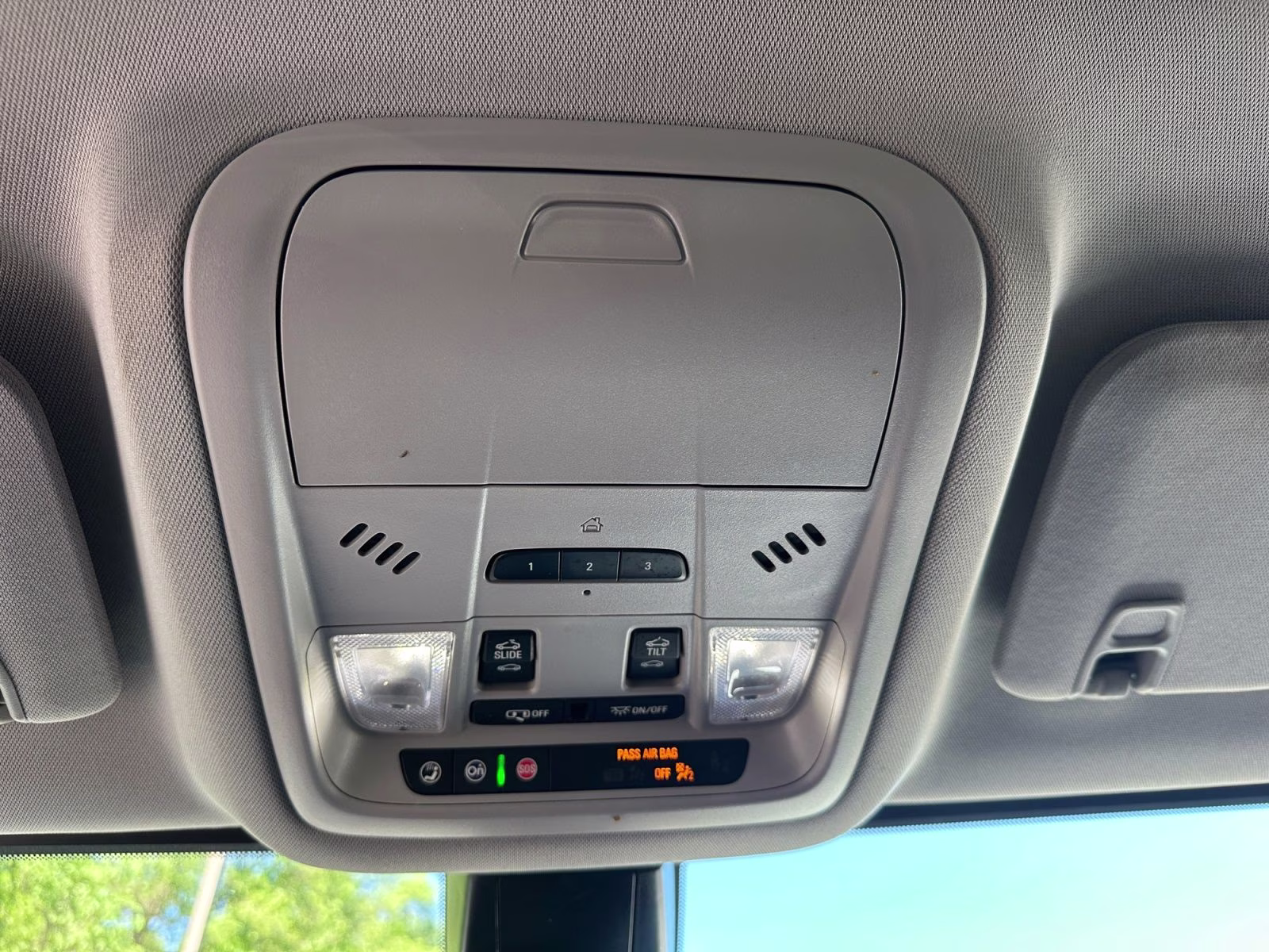 2023 Sterling Metallic GMC Acadia AT4 AWD SUV