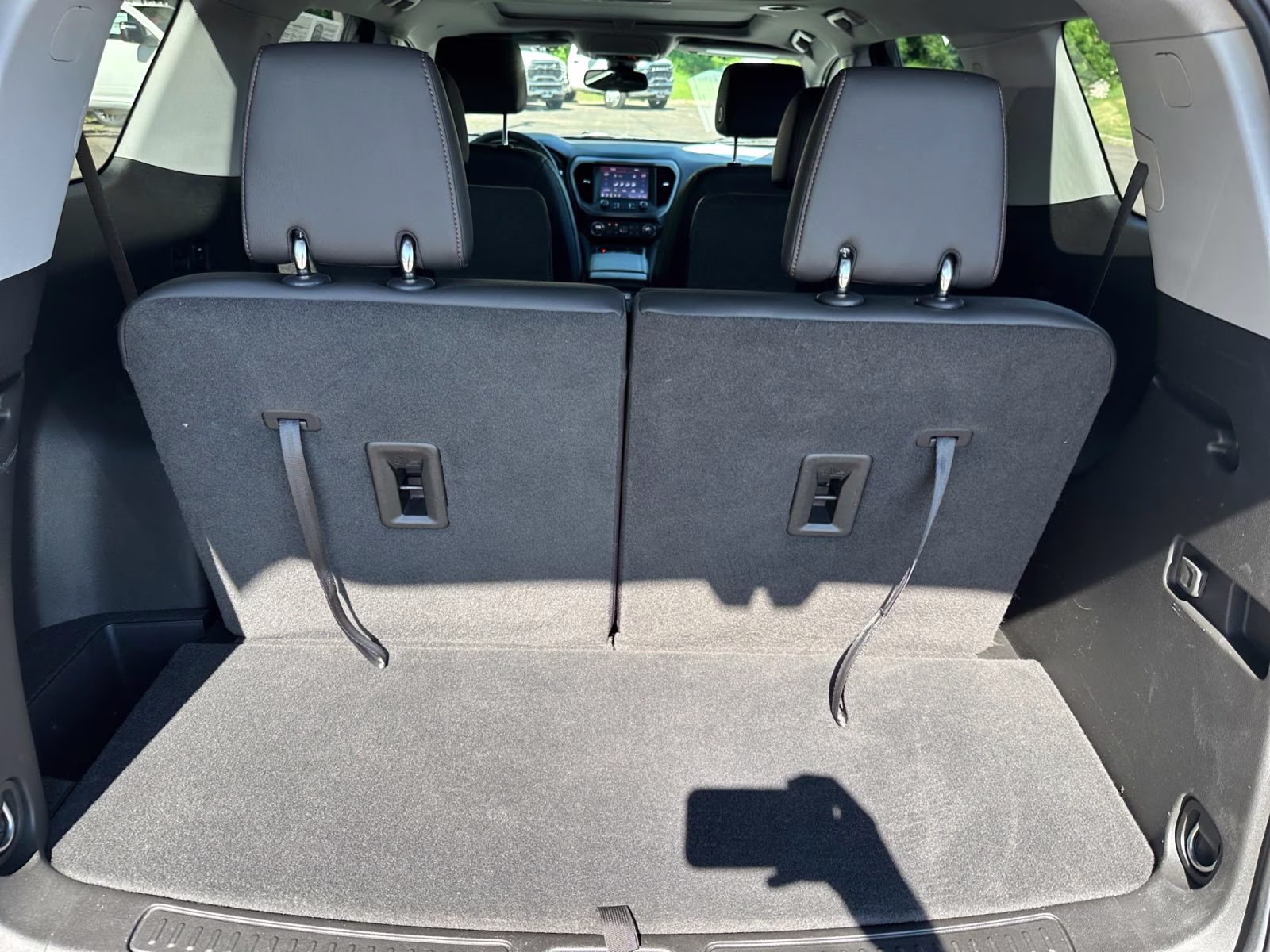 2023 Sterling Metallic GMC Acadia AT4 AWD SUV
