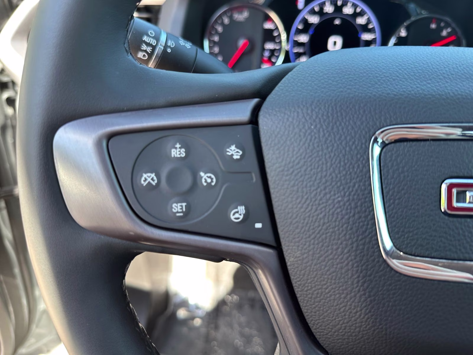 2023 Sterling Metallic GMC Acadia AT4 AWD SUV