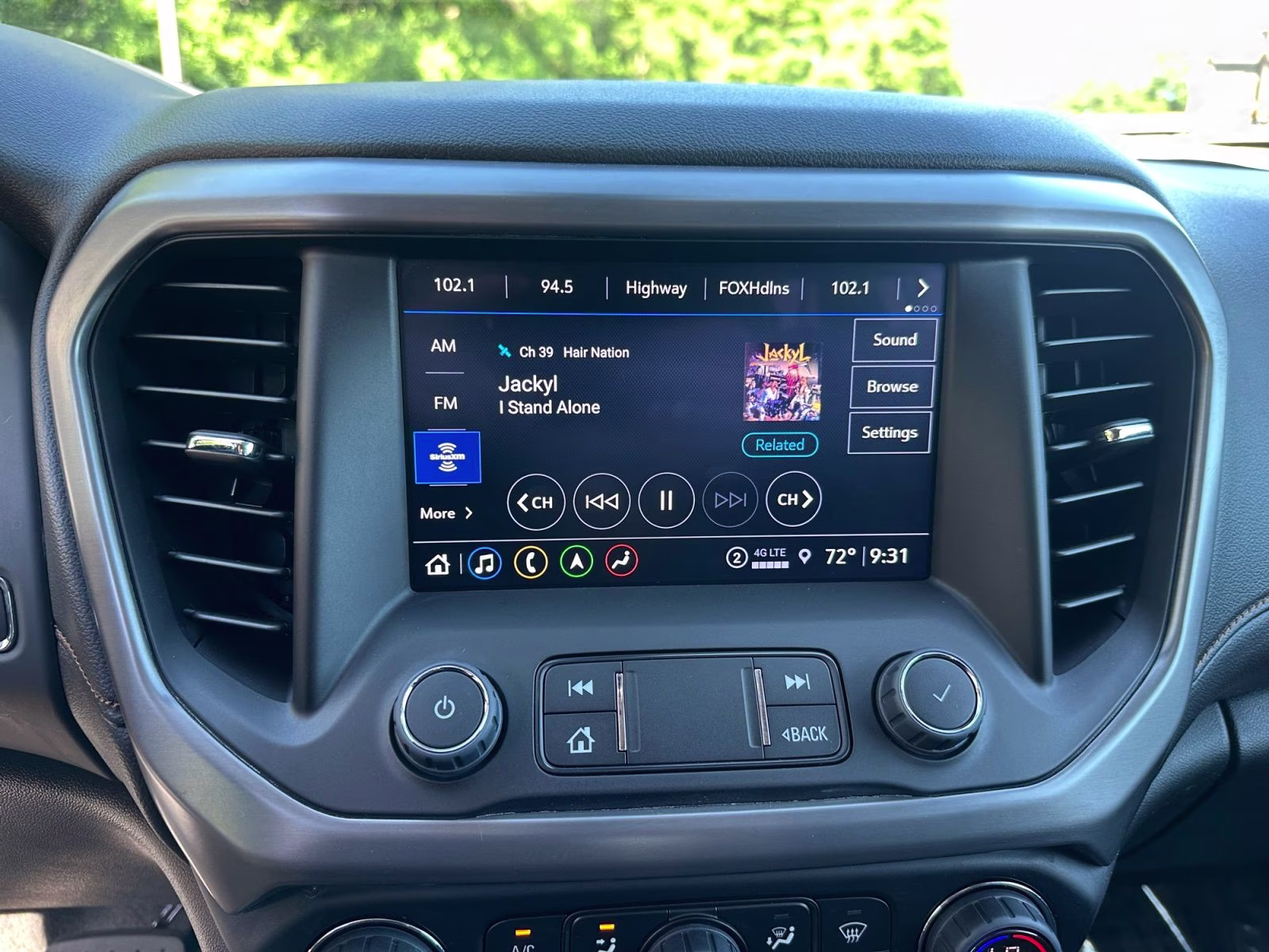2023 Sterling Metallic GMC Acadia AT4 AWD SUV