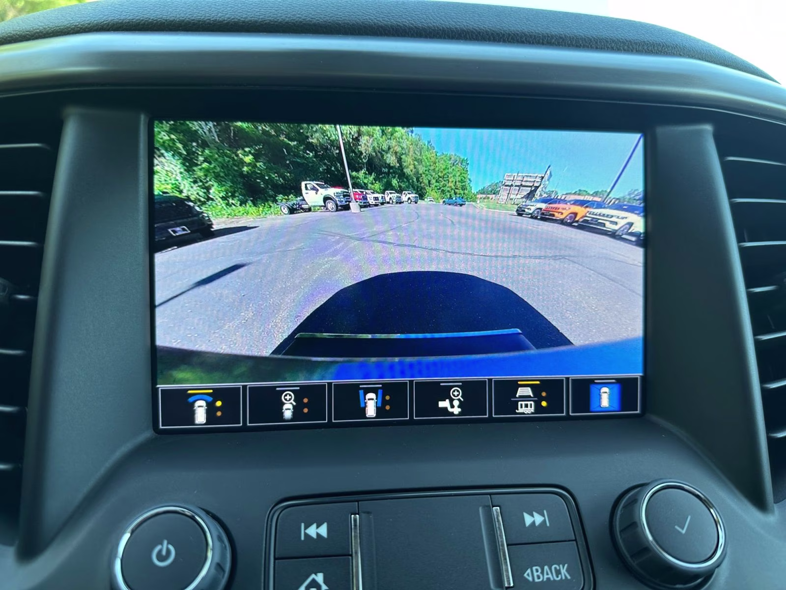 2023 Sterling Metallic GMC Acadia AT4 AWD SUV