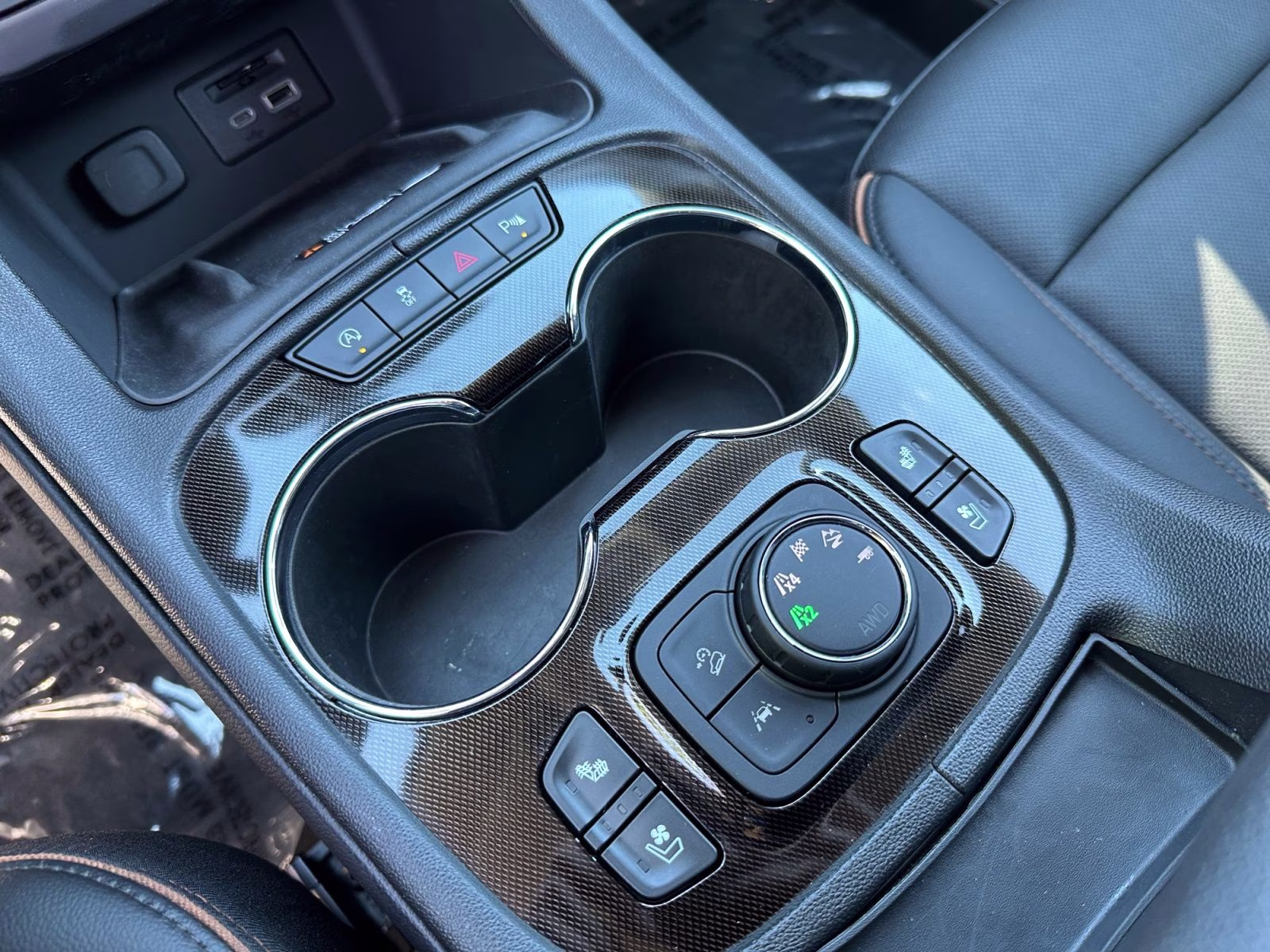 2023 Sterling Metallic GMC Acadia AT4 AWD SUV