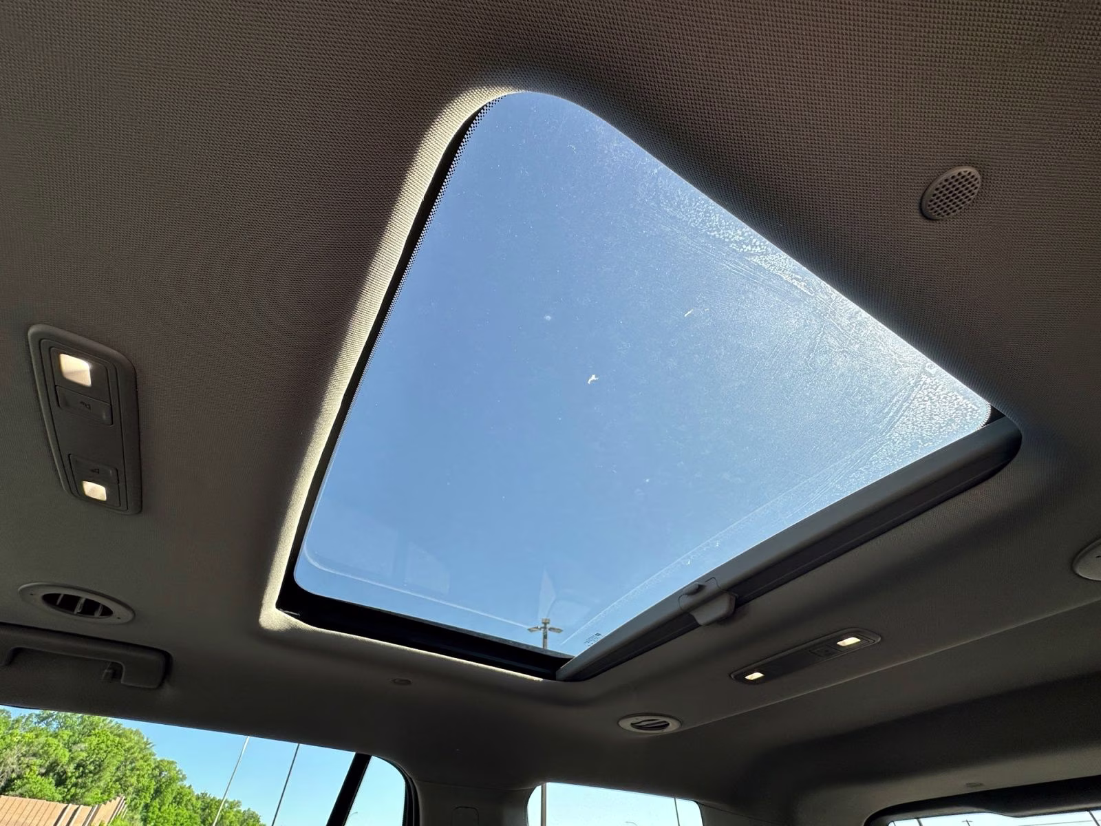 2023 Sterling Metallic GMC Acadia AT4 AWD SUV