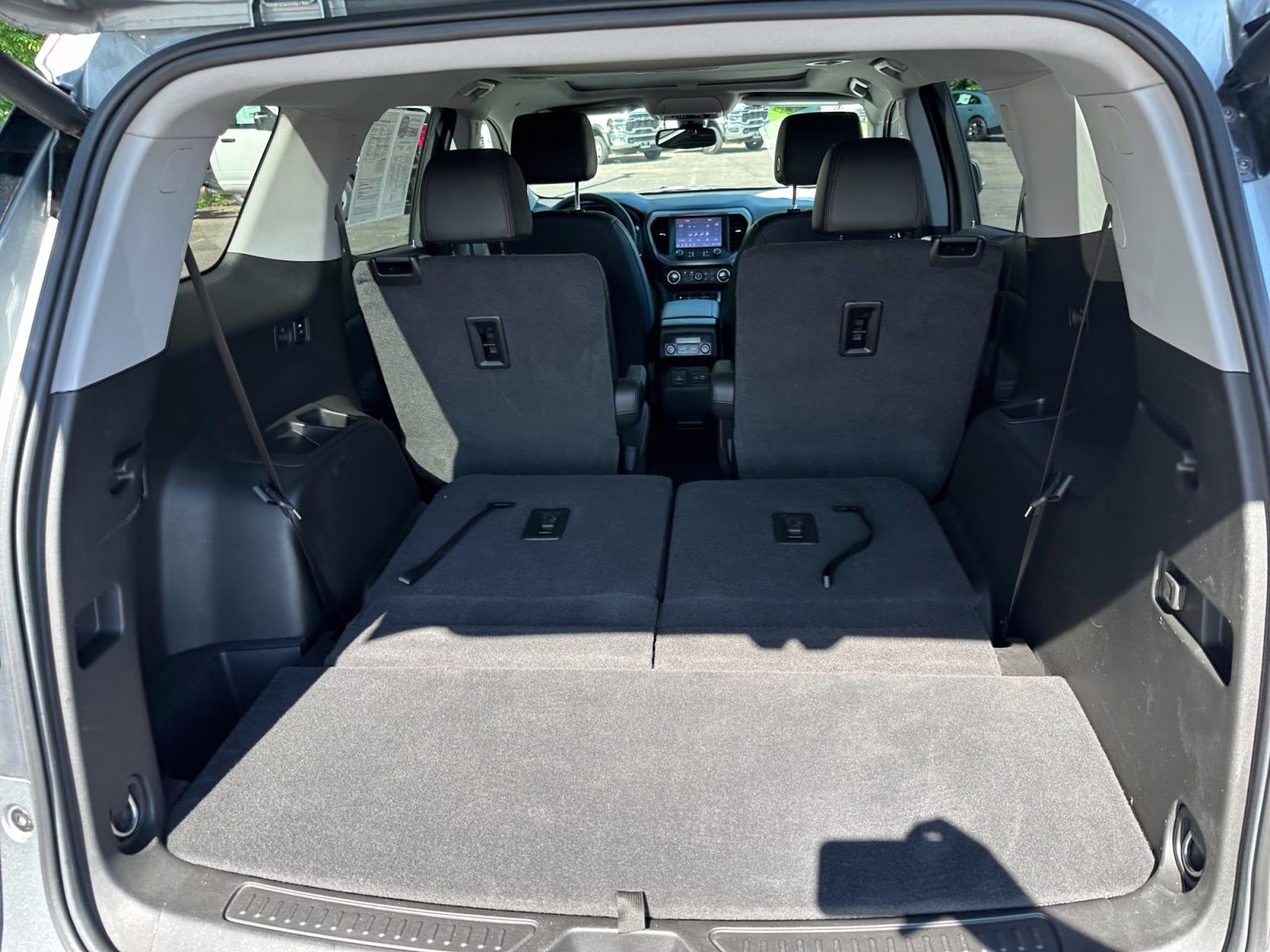 2023 Sterling Metallic GMC Acadia AT4 AWD SUV