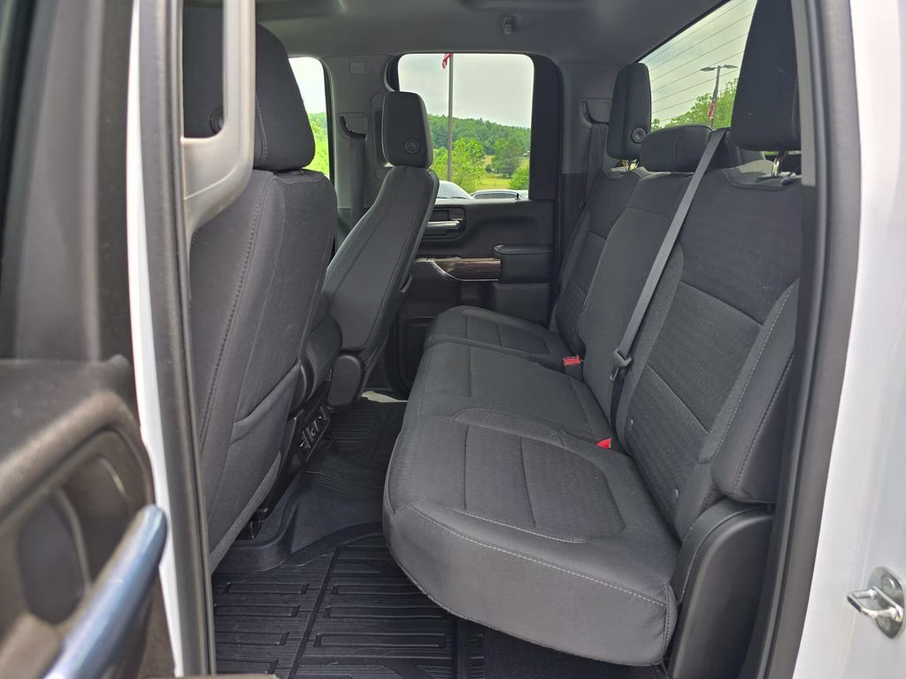 2022 Summit White GMC Sierra 2500HD SLE 4X4 Truck