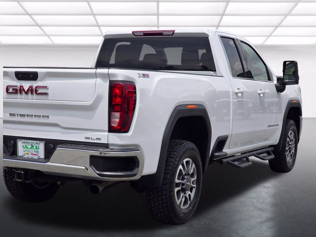 2022 Summit White GMC Sierra 2500HD SLE 4X4 Truck