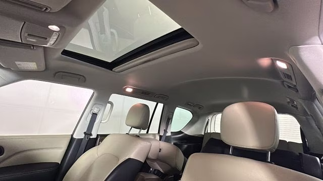 2023 White INFINITI QX80 Premium Select 4X4 SUV