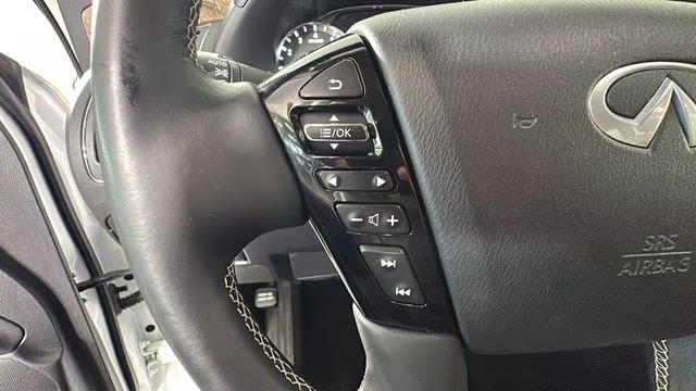 2023 White INFINITI QX80 Premium Select 4X4 SUV