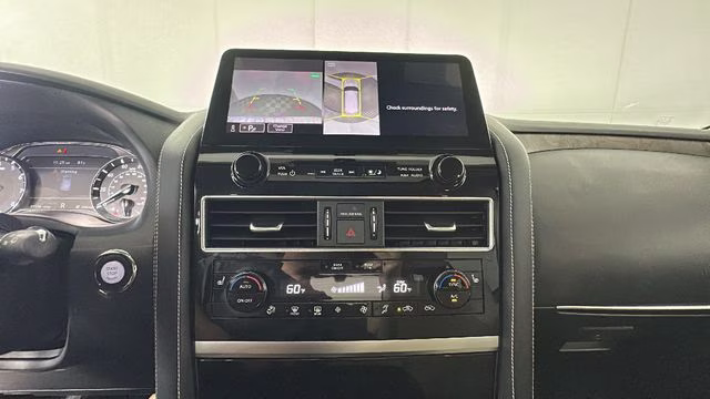 2023 White INFINITI QX80 Premium Select 4X4 SUV