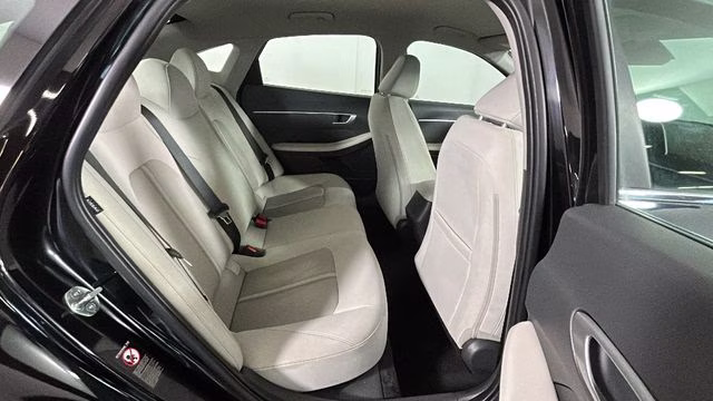 2023 Onyx Black Hyundai Sonata SE FWD Sedan