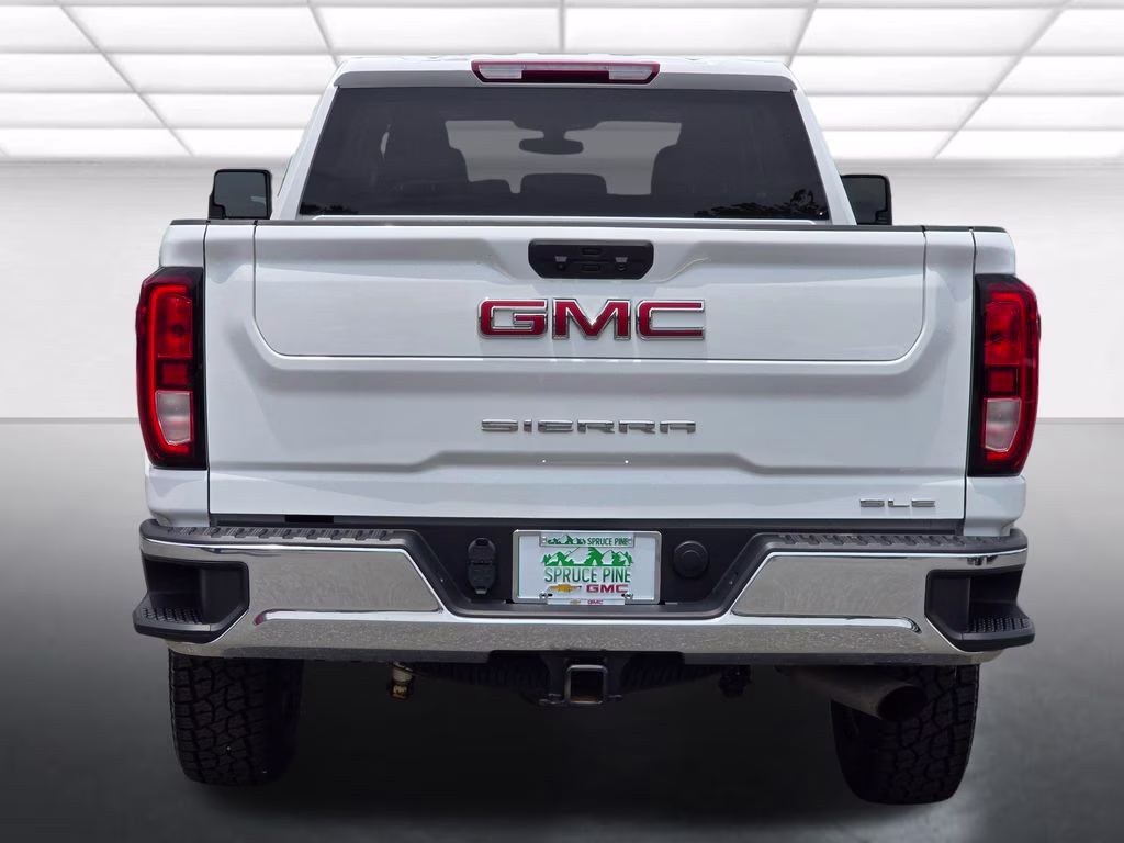 2022 Summit White GMC Sierra 2500HD SLE 4X4 Truck