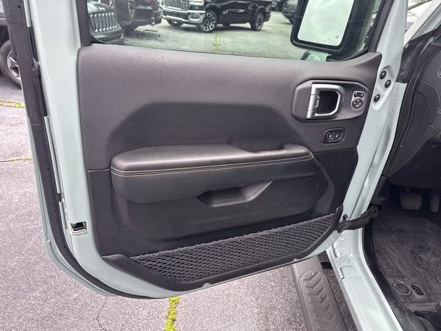 2024 Earl Clearcoat Jeep Wrangler Sahara 4X4 Convertible