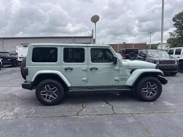2024 Earl Clearcoat Jeep Wrangler Sahara 4X4 Convertible