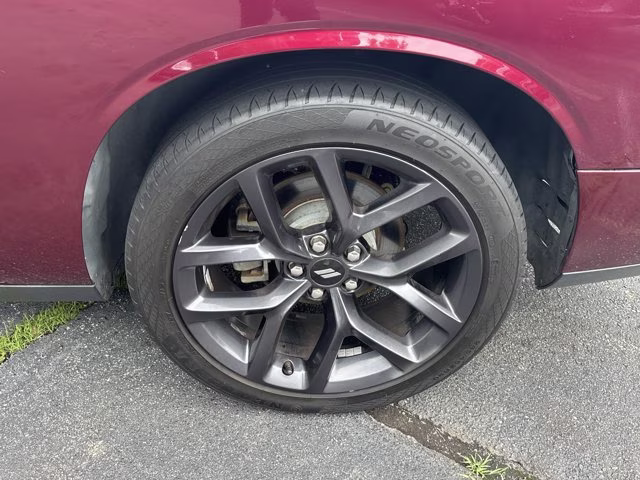 2019 Octane Red Pearlcoat Dodge Challenger SXT RWD Coupe