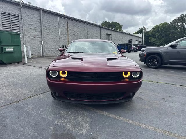 2019 Octane Red Pearlcoat Dodge Challenger SXT RWD Coupe