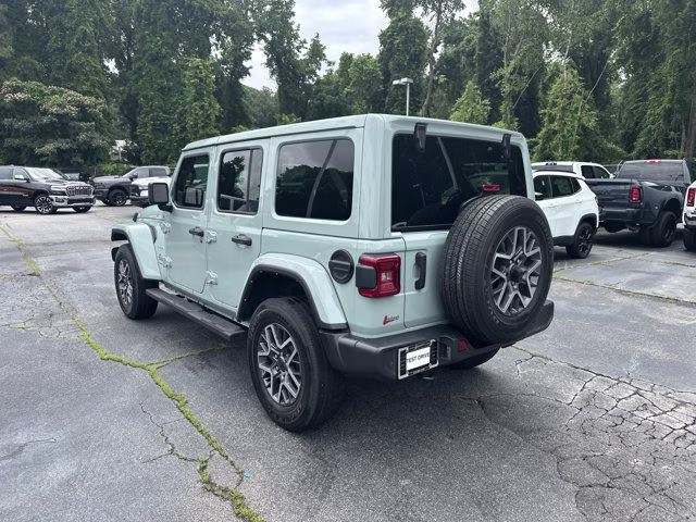 2024 Earl Clearcoat Jeep Wrangler Sahara 4X4 Convertible