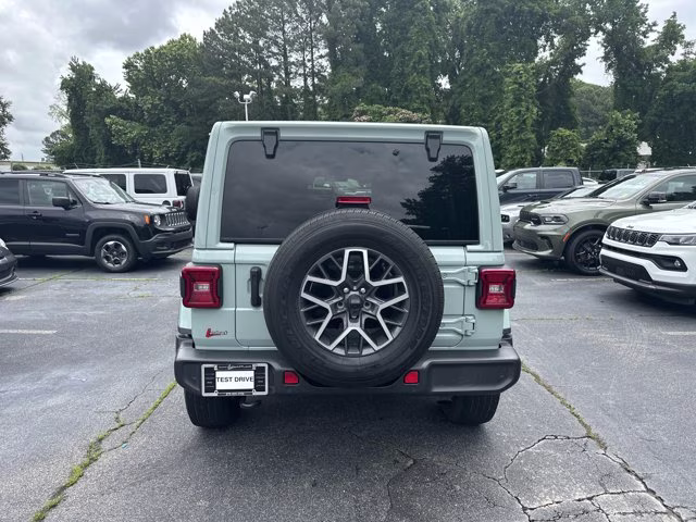 2024 Earl Clearcoat Jeep Wrangler Sahara 4X4 Convertible