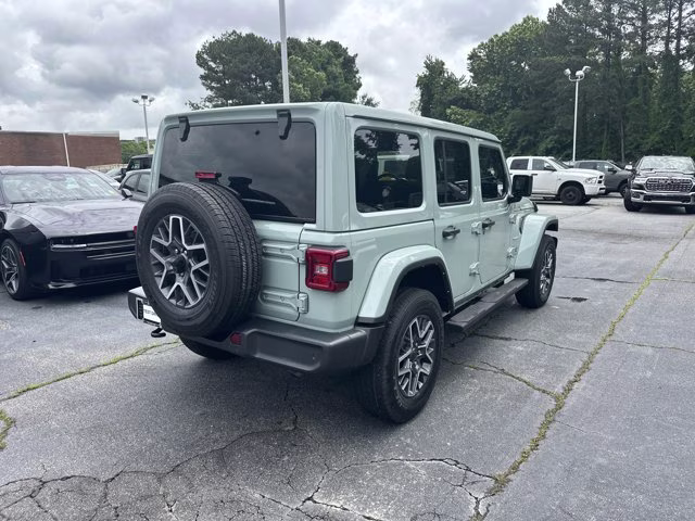 2024 Earl Clearcoat Jeep Wrangler Sahara 4X4 Convertible