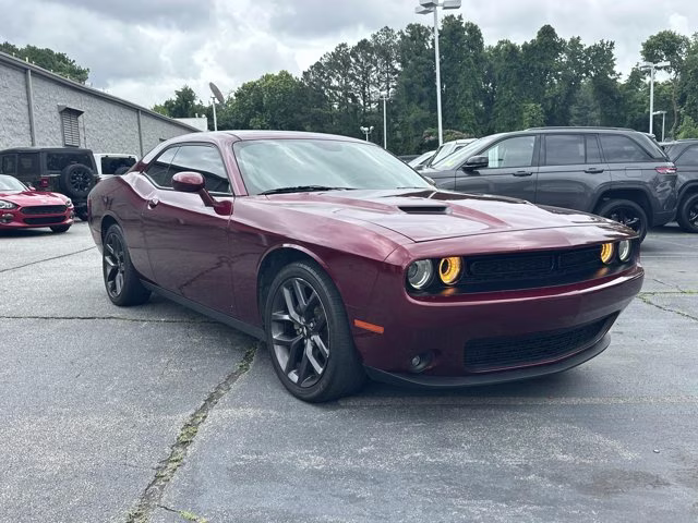 2019 Octane Red Pearlcoat Dodge Challenger SXT RWD Coupe