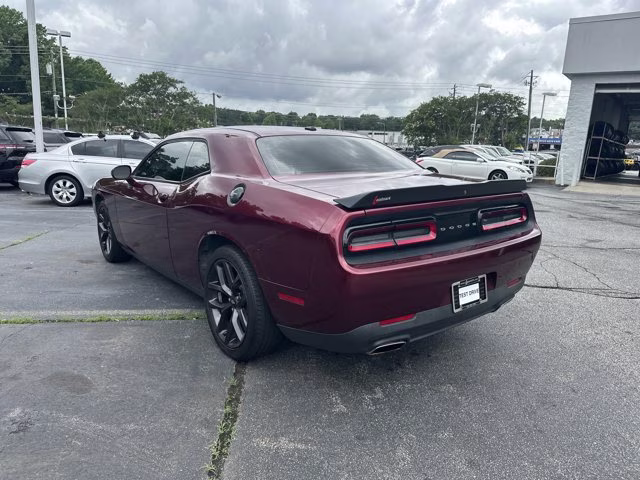 2019 Octane Red Pearlcoat Dodge Challenger SXT RWD Coupe