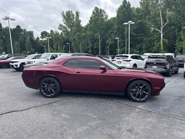 2019 Octane Red Pearlcoat Dodge Challenger SXT RWD Coupe