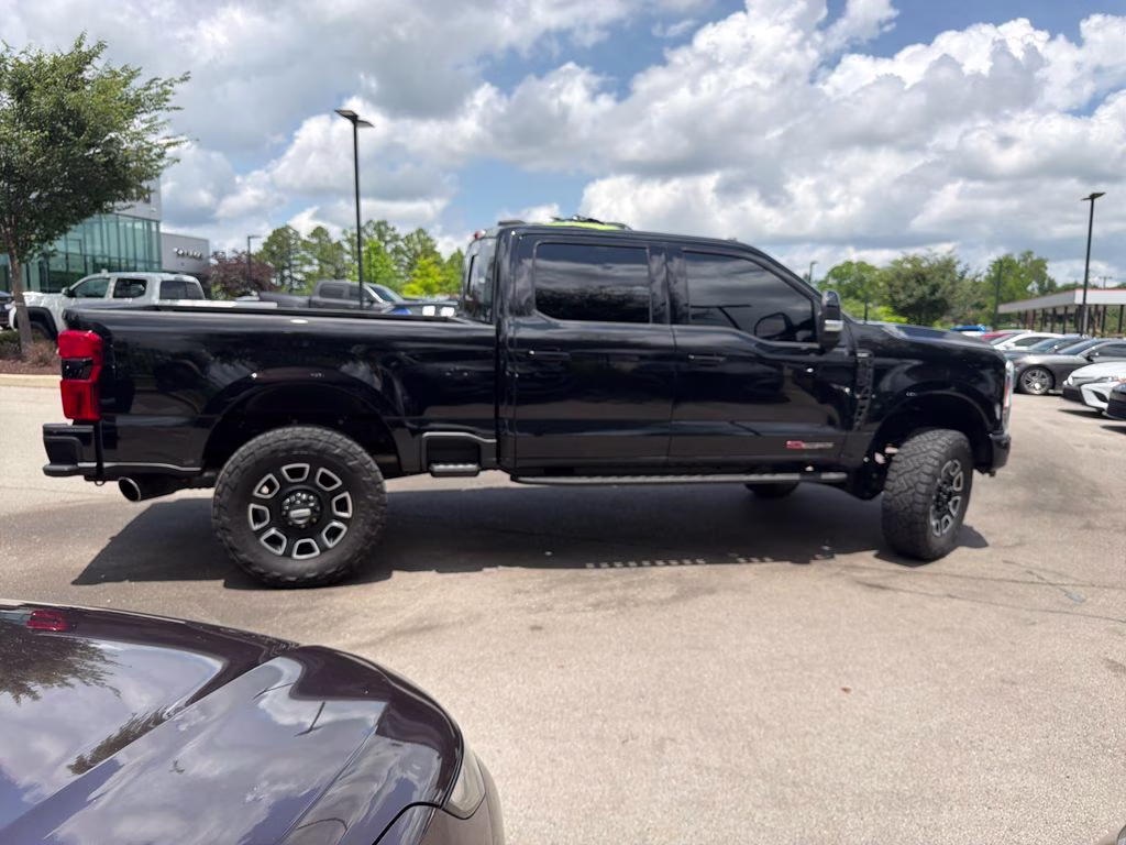 2023 Black Metallic Ford Super Duty F-250 SRW Lariat 4X4 Truck