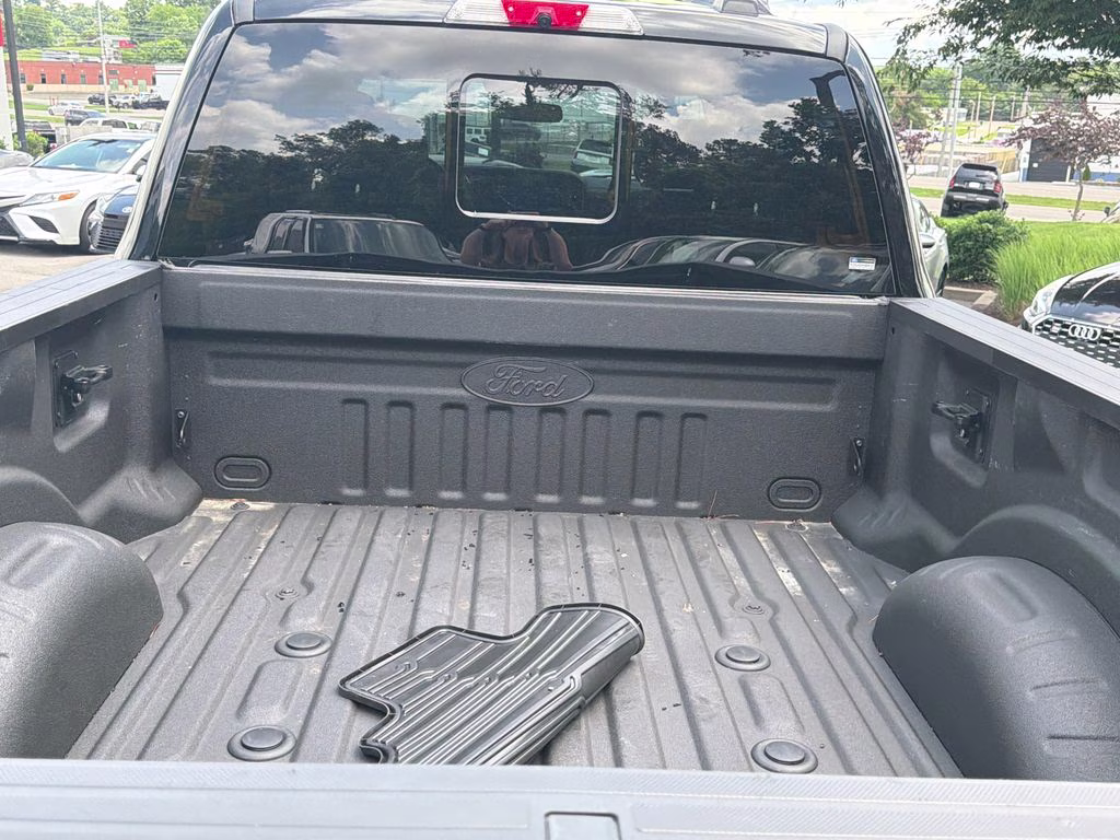 2023 Black Metallic Ford Super Duty F-250 SRW Lariat 4X4 Truck