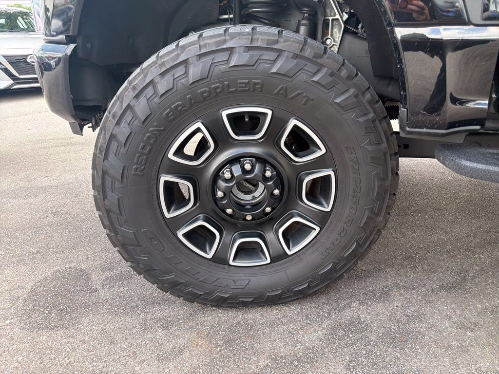 2023 Black Metallic Ford Super Duty F-250 SRW Lariat 4X4 Truck