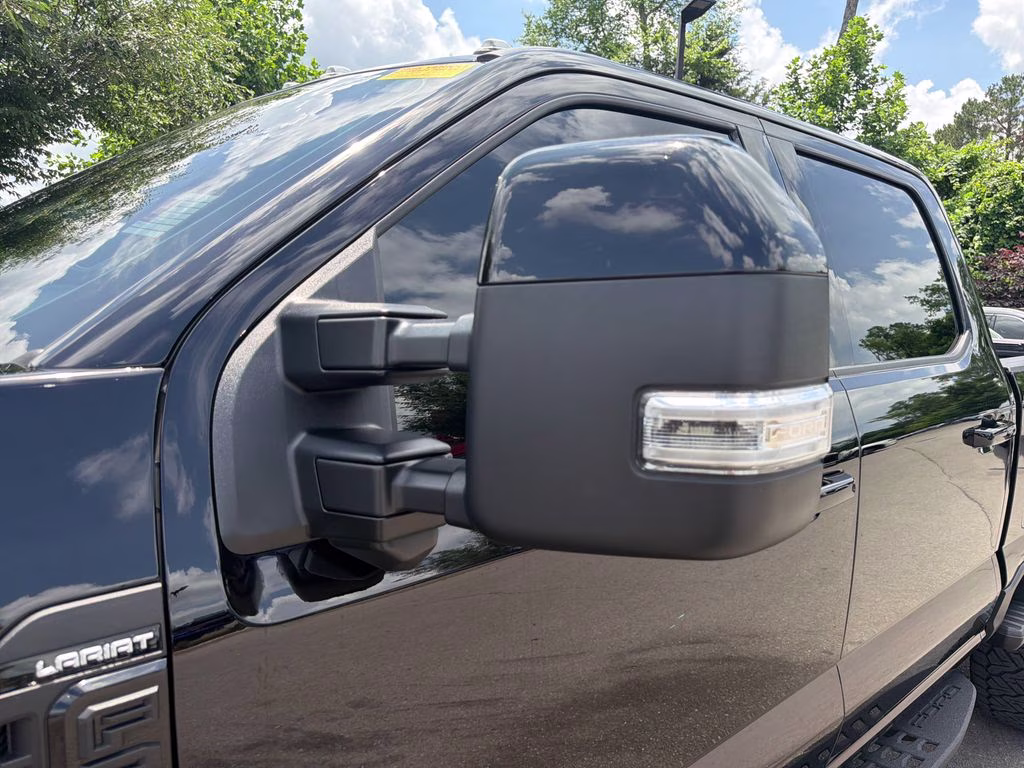 2023 Black Metallic Ford Super Duty F-250 SRW Lariat 4X4 Truck