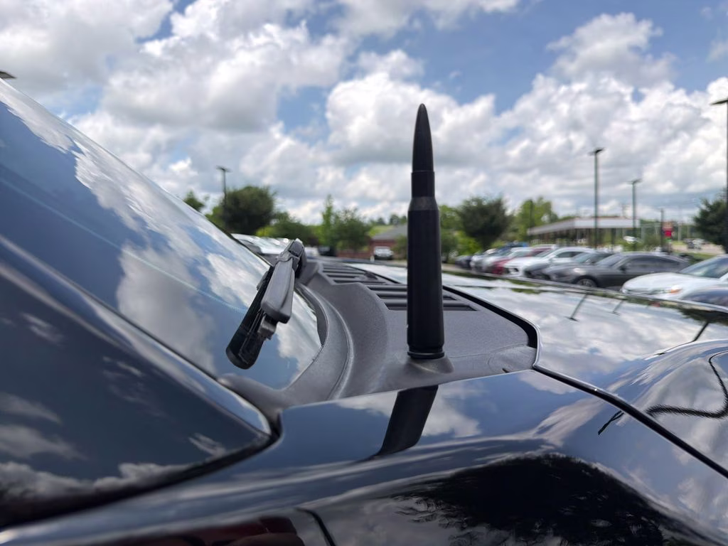 2023 Black Metallic Ford Super Duty F-250 SRW Lariat 4X4 Truck