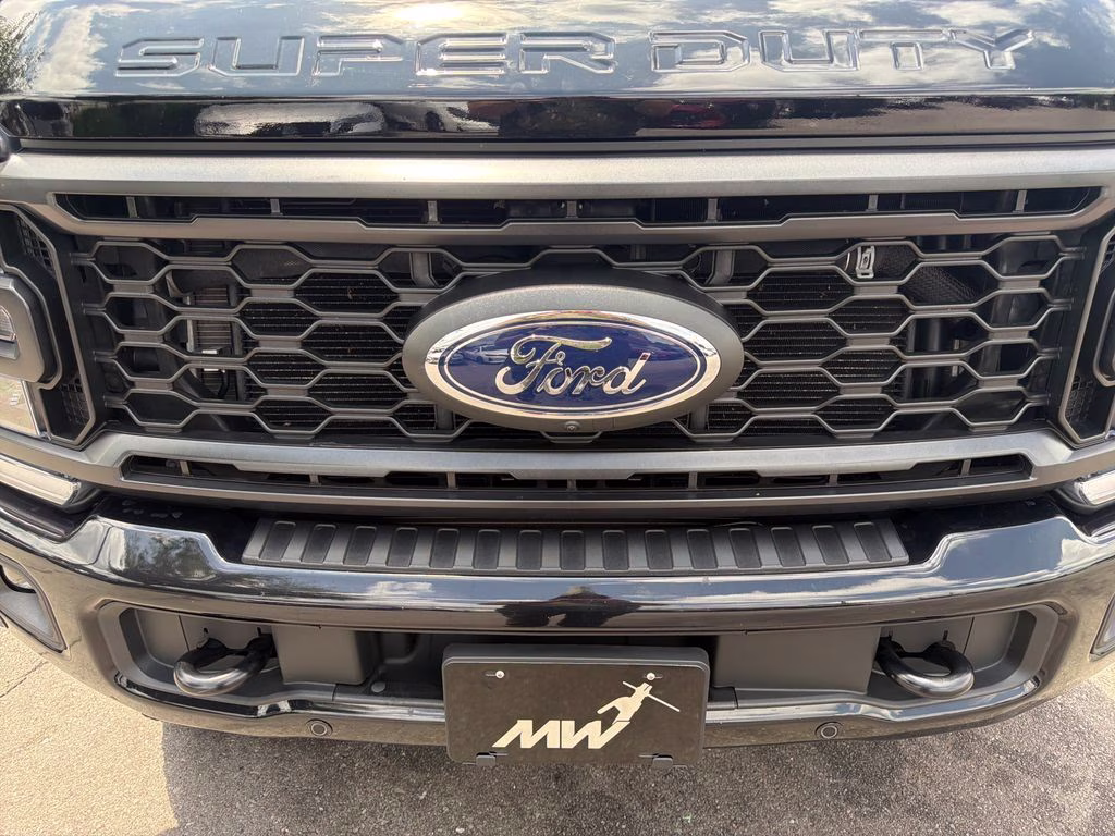 2023 Black Metallic Ford Super Duty F-250 SRW Lariat 4X4 Truck