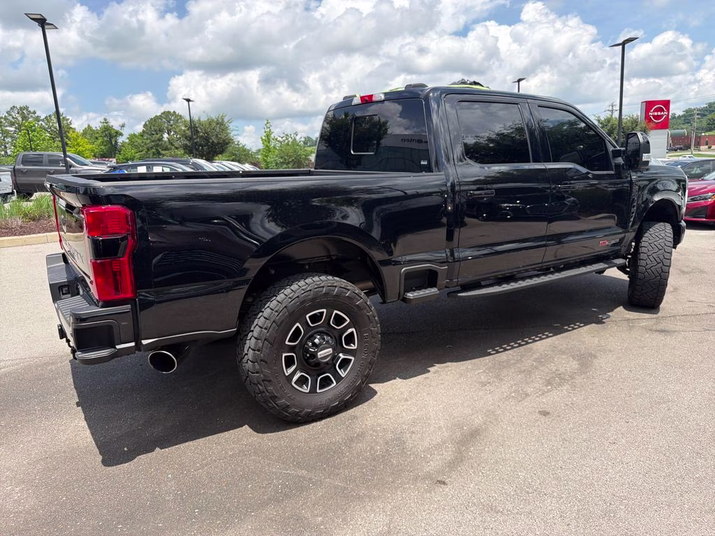 2023 Black Metallic Ford Super Duty F-250 SRW Lariat 4X4 Truck