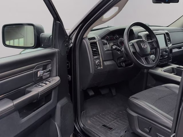 2017 Brilliant Black Crystal Pearlcoat Ram 1500 Sport 4X4 Truck