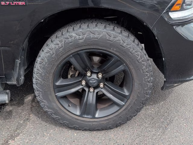 2017 Brilliant Black Crystal Pearlcoat Ram 1500 Sport 4X4 Truck