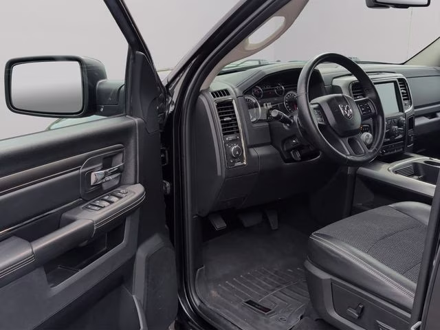 2017 Brilliant Black Crystal Pearlcoat Ram 1500 Sport 4X4 Truck