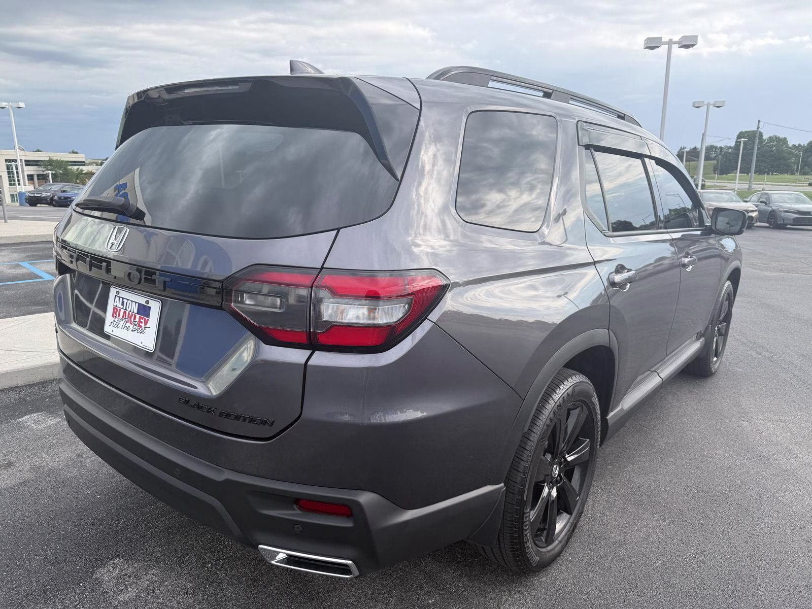 2025 Modern Steel Metallic Honda Pilot Black Edition AWD SUV
