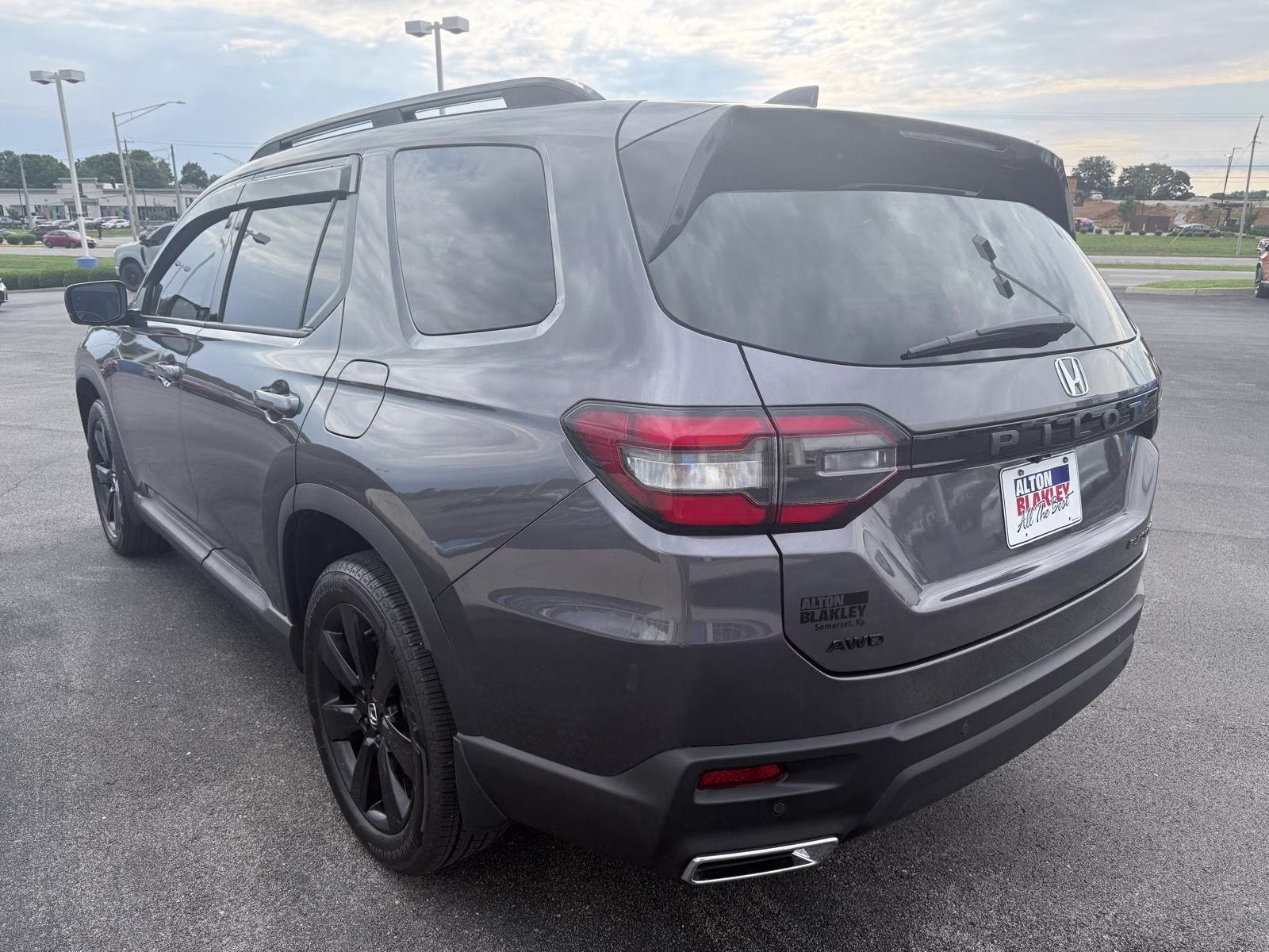 2025 Modern Steel Metallic Honda Pilot Black Edition AWD SUV