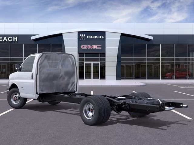2026 Summit White GMC Savana Cutaway 3500 1WT RWD Long Wheelbase