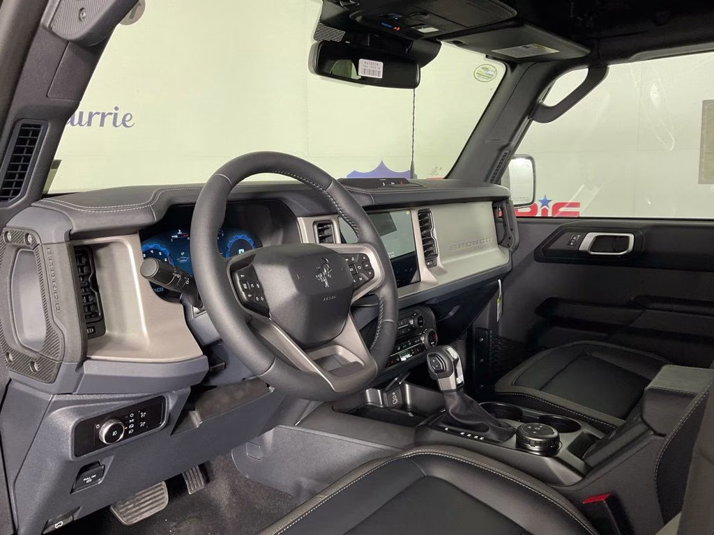 2026 Oxford White Ford Bronco Outer Banks 4X4 SUV