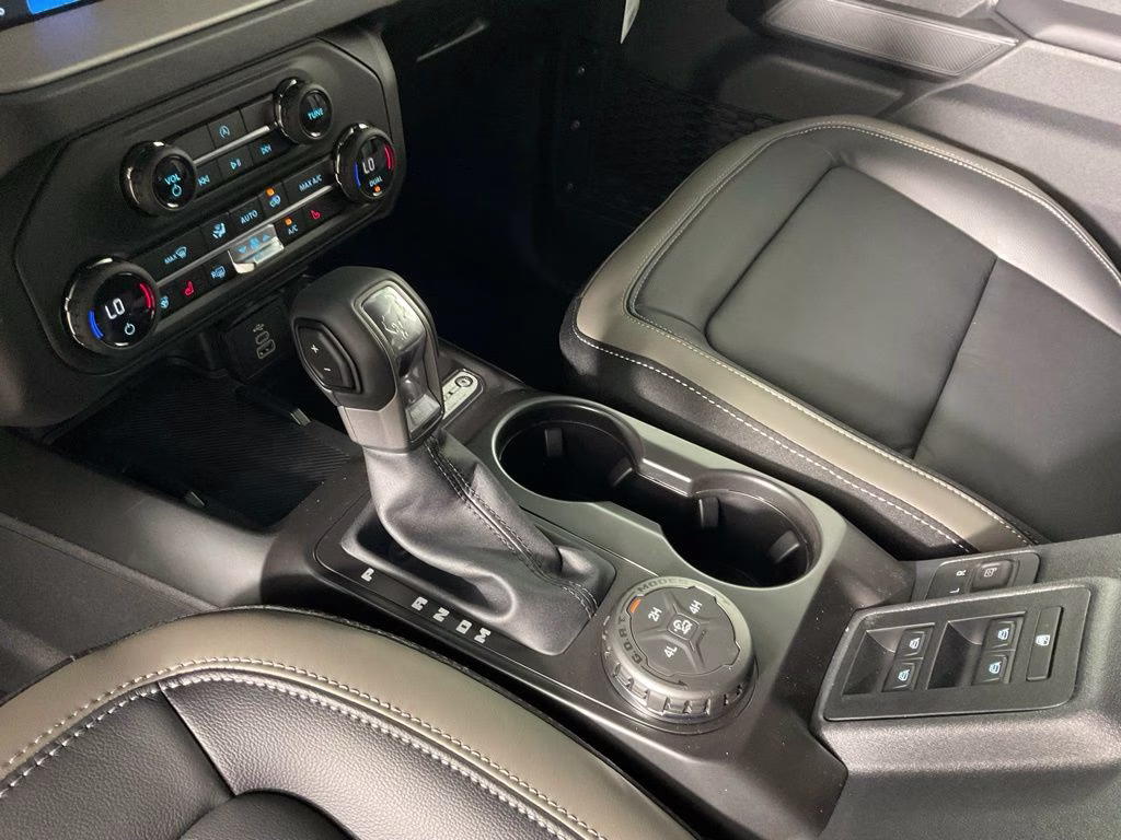 2026 Oxford White Ford Bronco Outer Banks 4X4 SUV