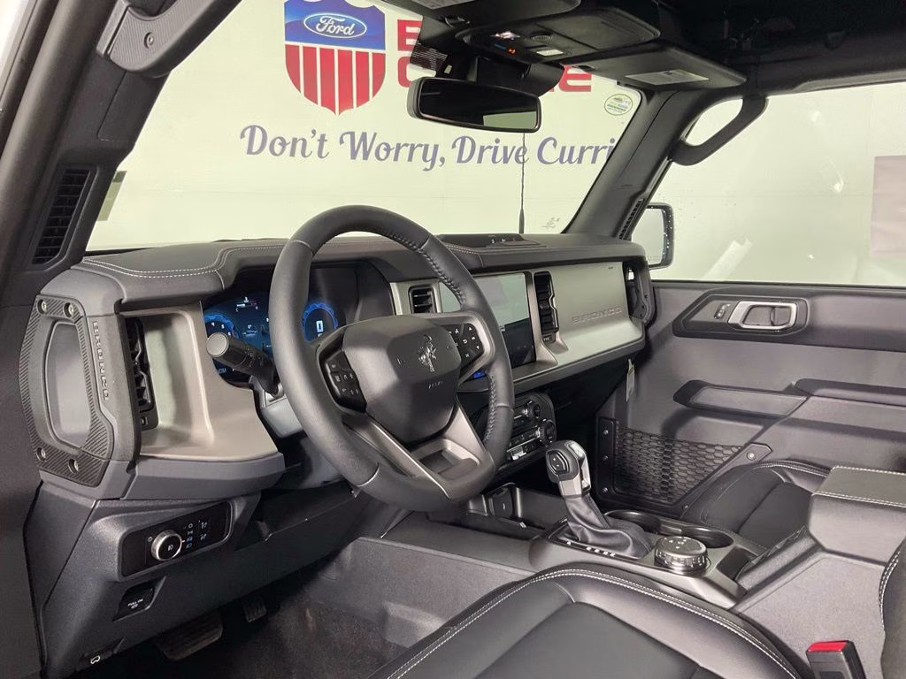 2026 Oxford White Ford Bronco Outer Banks 4X4 SUV