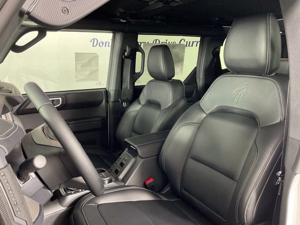 2026 Oxford White Ford Bronco Outer Banks 4X4 SUV