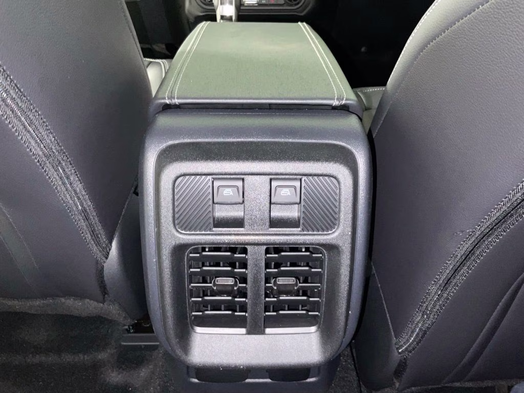 2026 Oxford White Ford Bronco Outer Banks 4X4 SUV