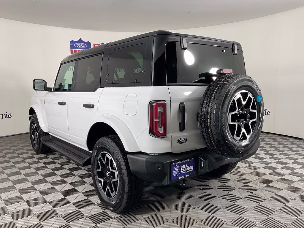 2026 Oxford White Ford Bronco Outer Banks 4X4 SUV
