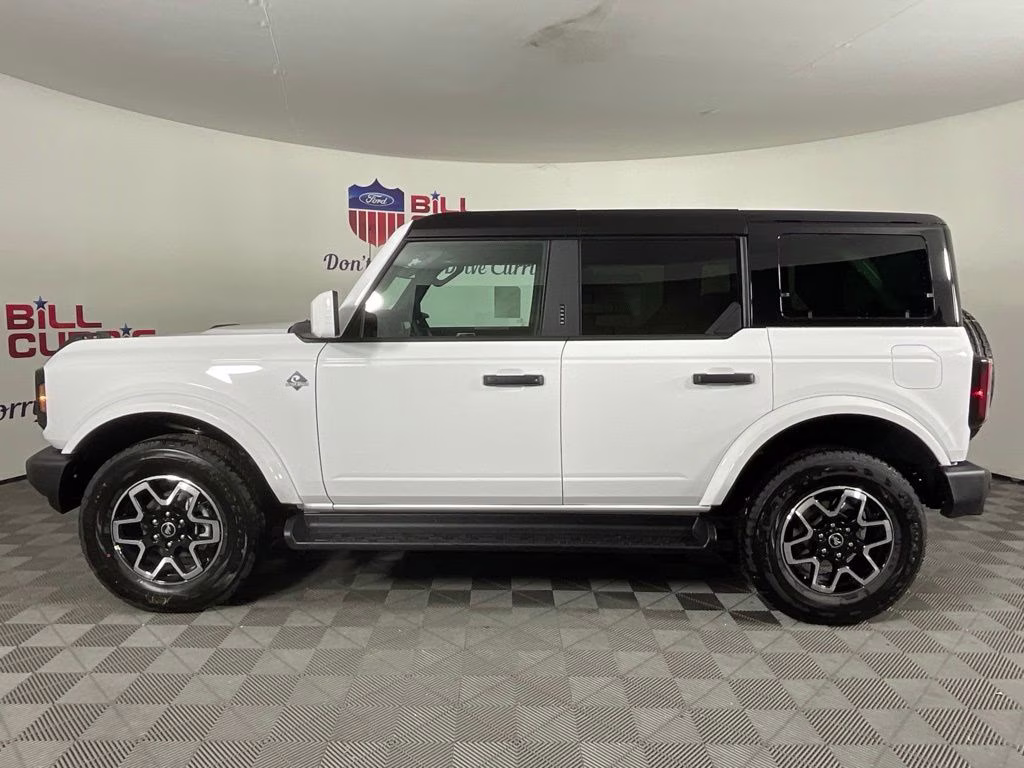 2026 Oxford White Ford Bronco Outer Banks 4X4 SUV