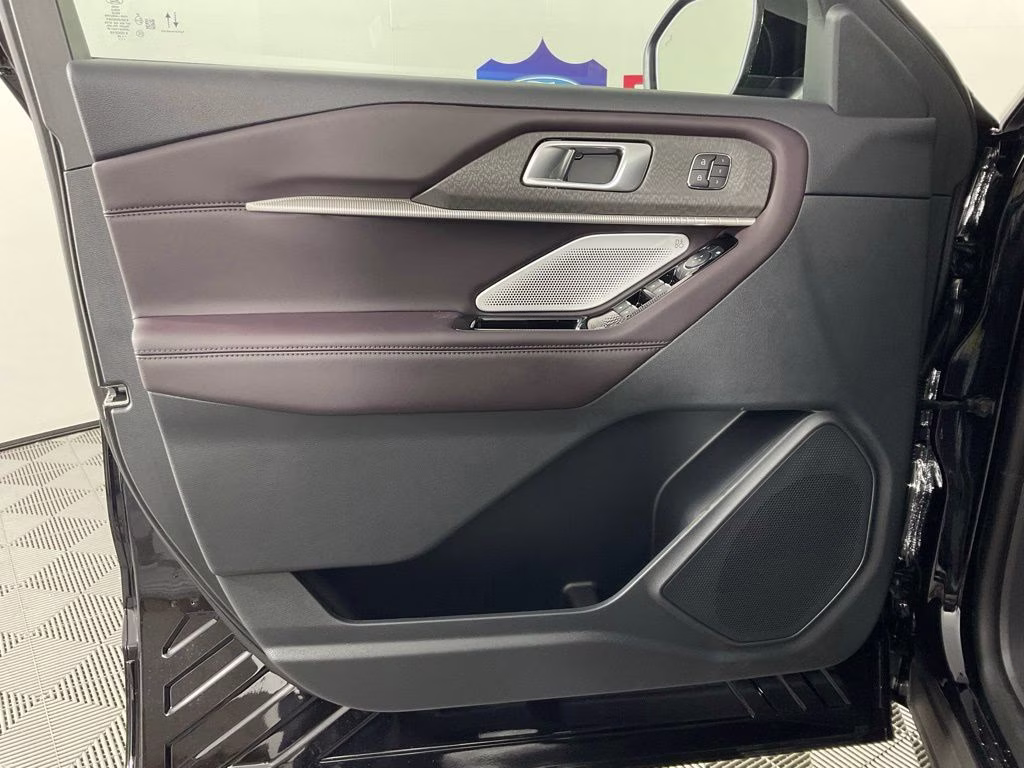 2026 Black Metallic Ford Explorer Platinum RWD SUV